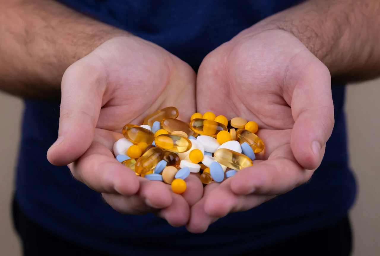 Alcuni farmaci in pillole possono alzare la pressione senza sintomi evidenti Immagine selezionata